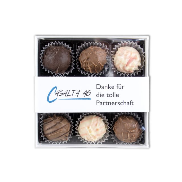 9 exklusive Truffes aus den Schweizer Alpen mit Ihrem persönlichen Logo